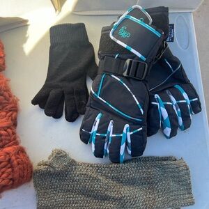 3 pair of Winter Gloves